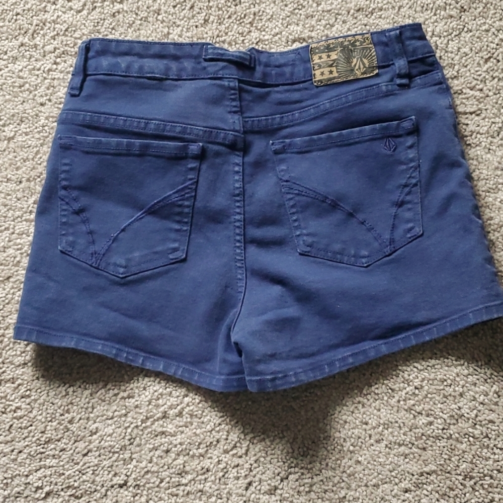 Volcom shorts!